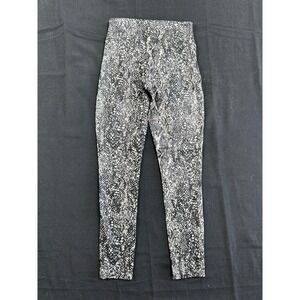 Spanx Look At Me Now Seamless Leggings Grey Snakeskin Print High Waist Small